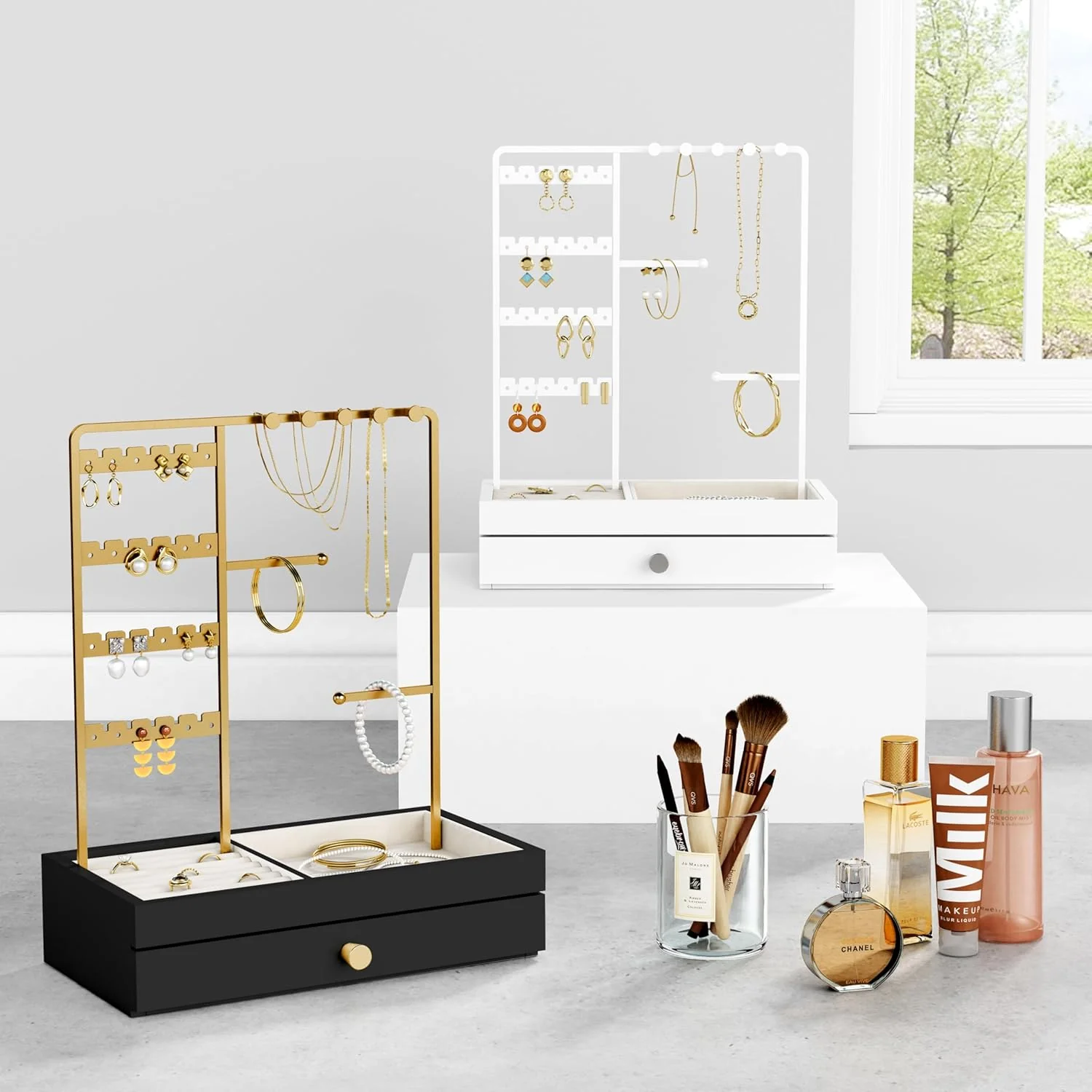 Goozii Black and Gold Jewelry Organizer Stand Necklace Holder image 5